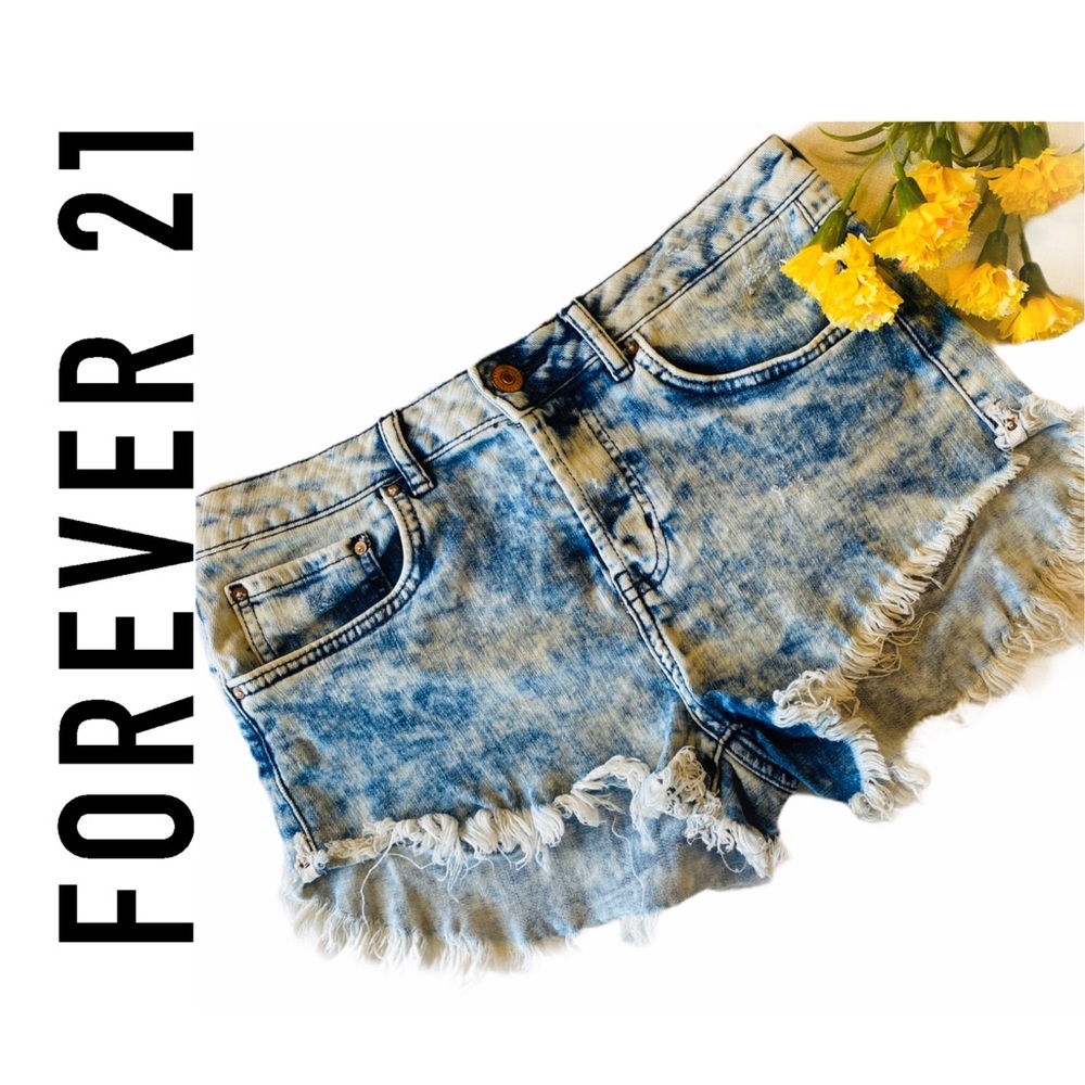 F21 Bleach Dye Distressed Ripped Denim Shorts